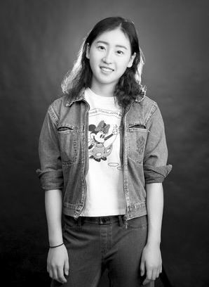 1527730284570714.jpg 沈欣艺艺术照.jpg